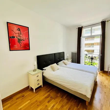 Apartment Golden Triangle 2br/2ba *