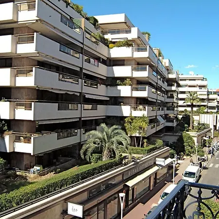 Apartment Golden Triangle 2br/2ba